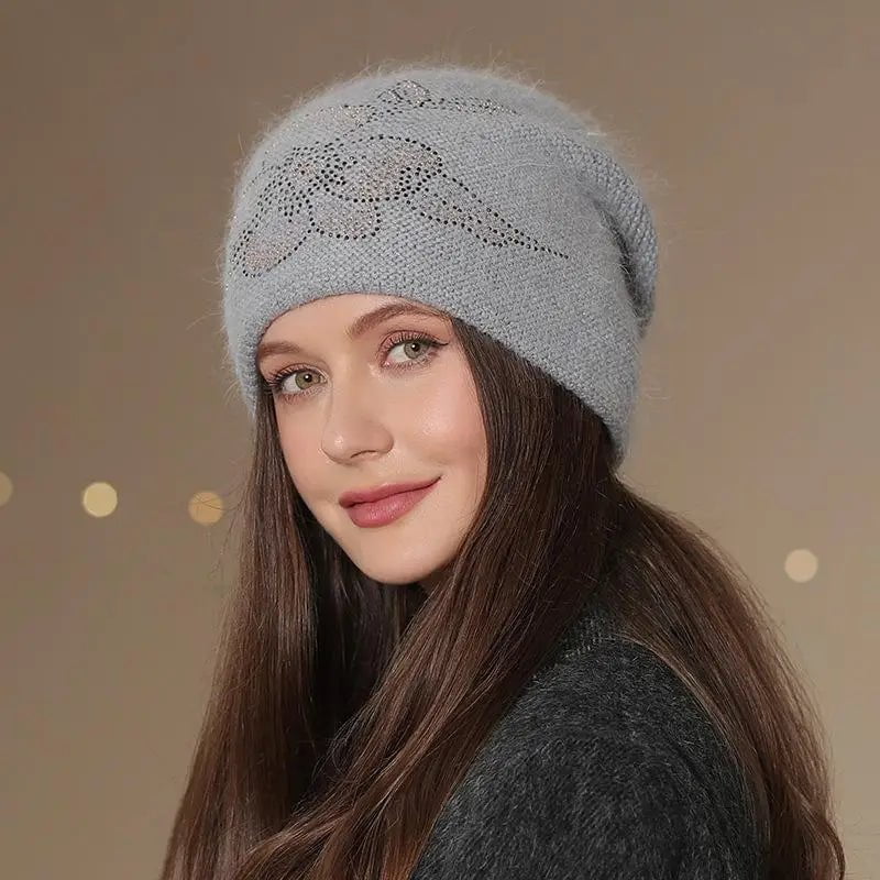 Moteriška akrilinė kepurė