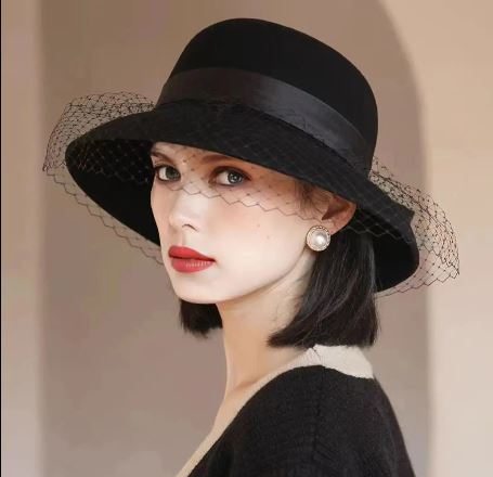 Žieminė veltinio skrybėlė “cloche