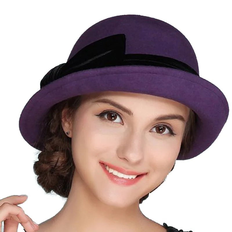 Moteriška cloche kepurė