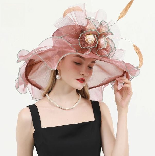 Elegantiška proginė skrybėlė