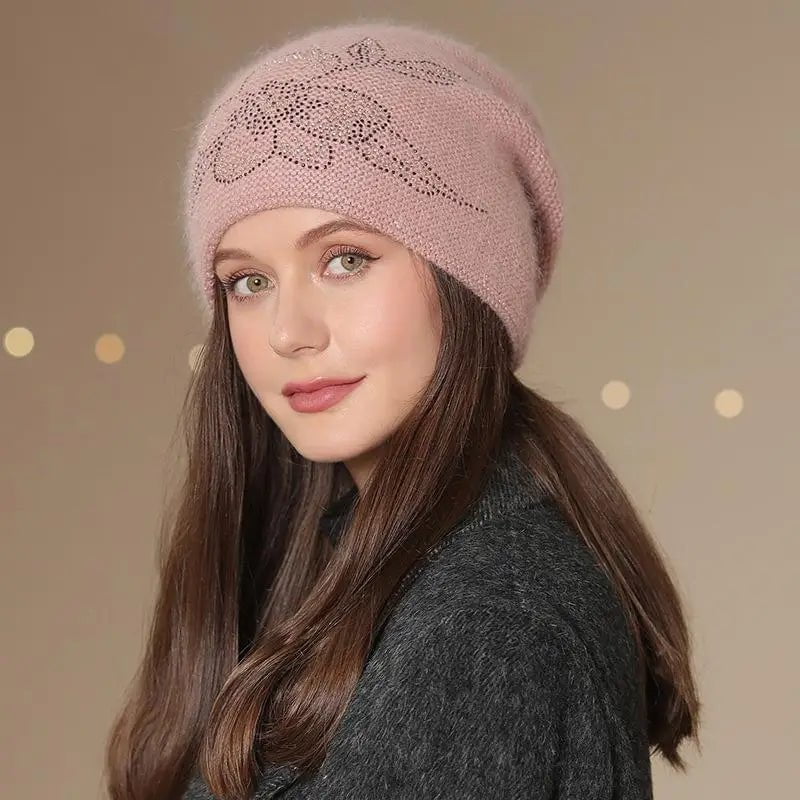 Moteriška akrilinė kepurė