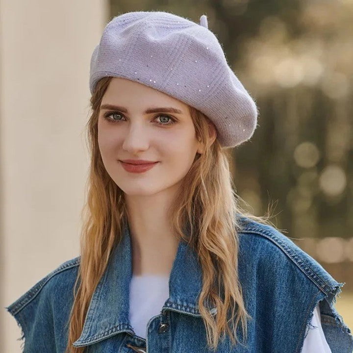 Moteriška aksominė beretė