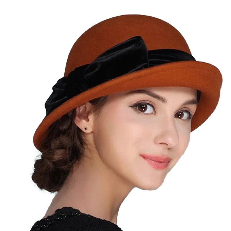 Moteriška cloche kepurė