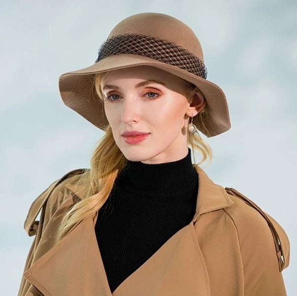 Žieminė vilnonė cloche kepurė