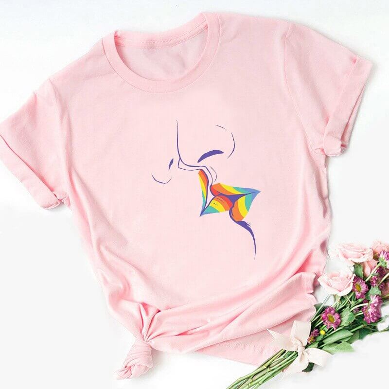 Delicate kus LGBT T-shirt