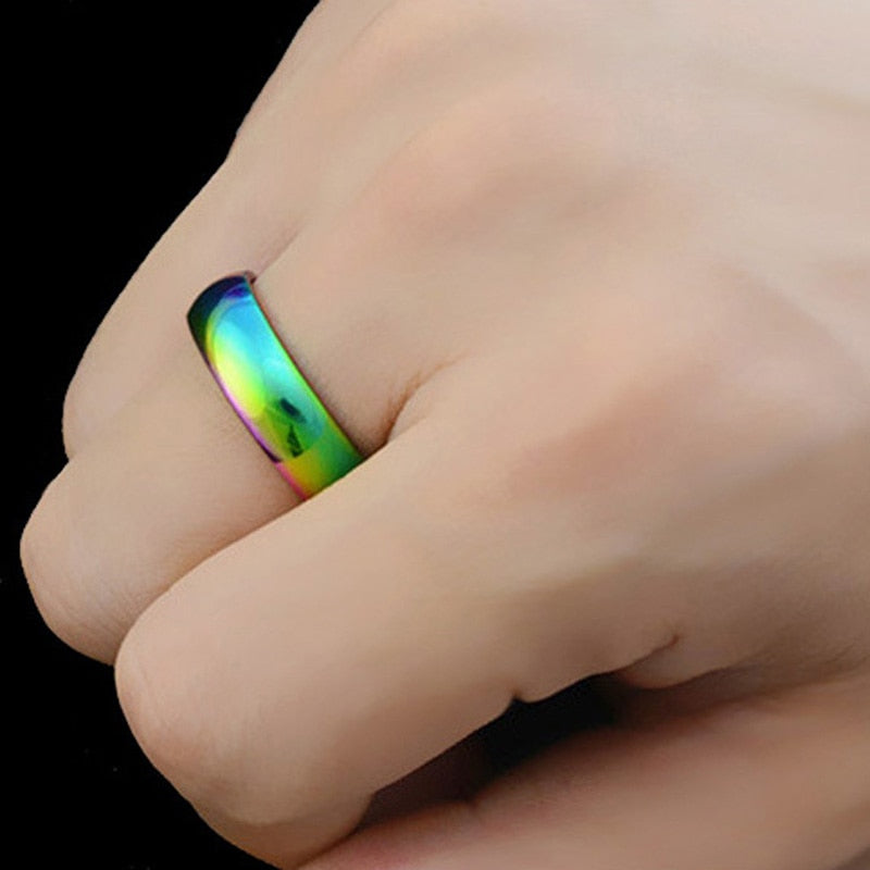 Gegoten LGBT-regenboogring