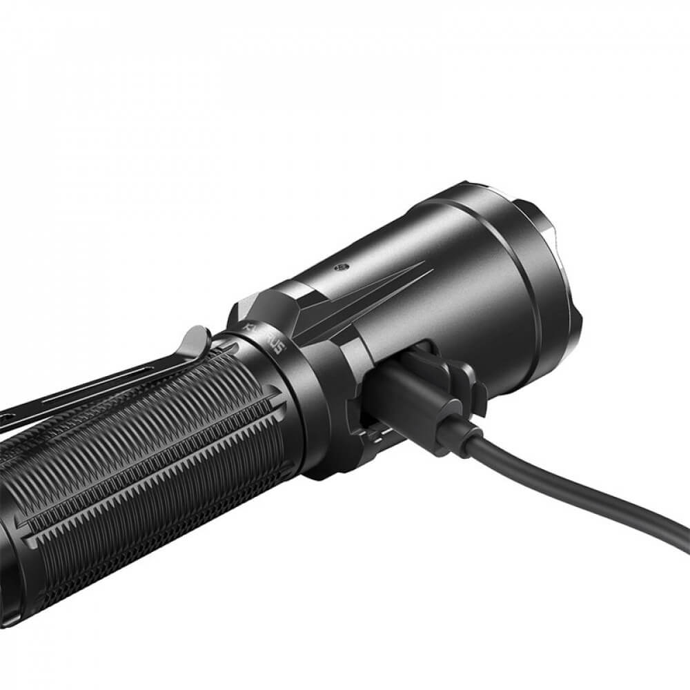 Klarus XT21C LED lanternă tactică cu LED-uri