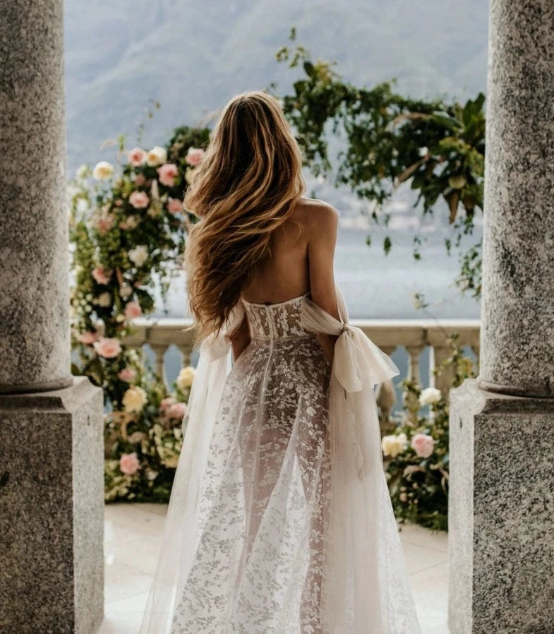 Vestito da sposa lungo e trasparente