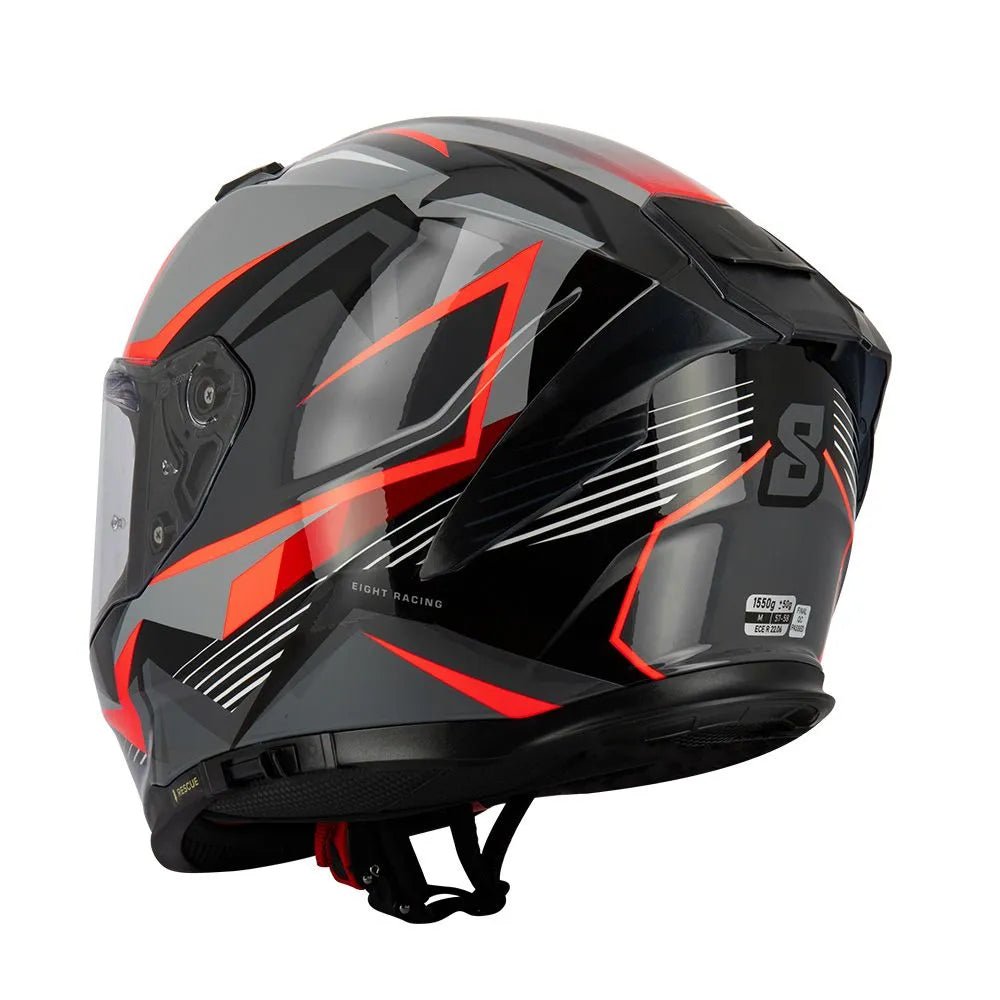 Mototsiklistichka katsiga sa punim litsem -s442 venge r sabertooth