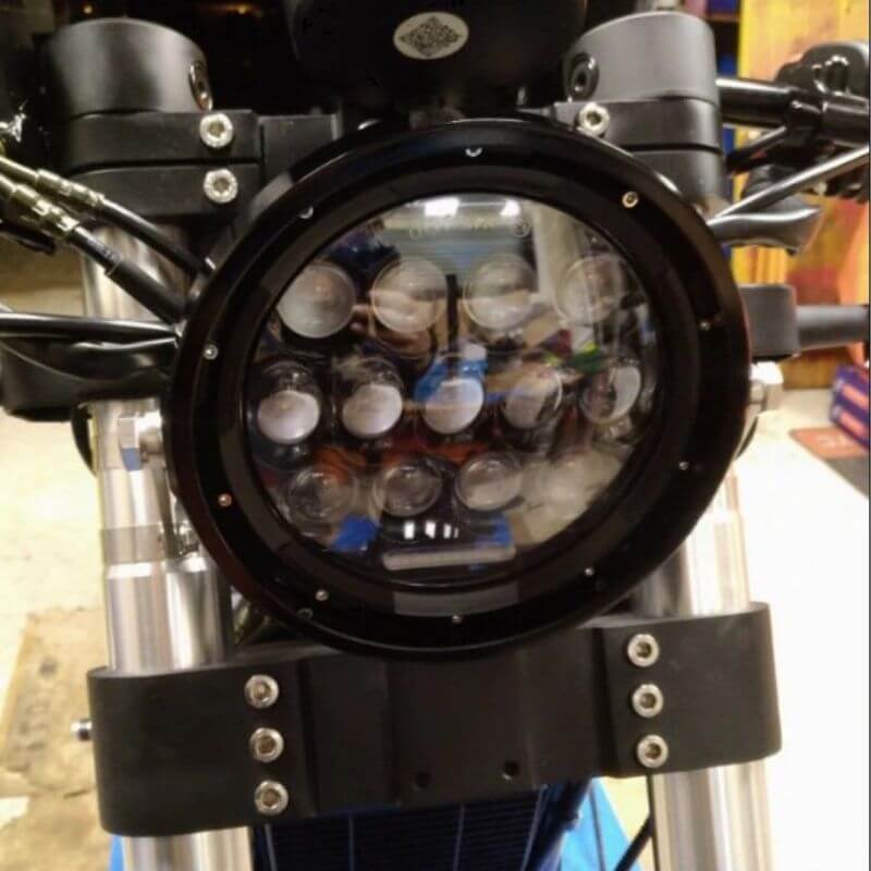 LED far za mototsikl