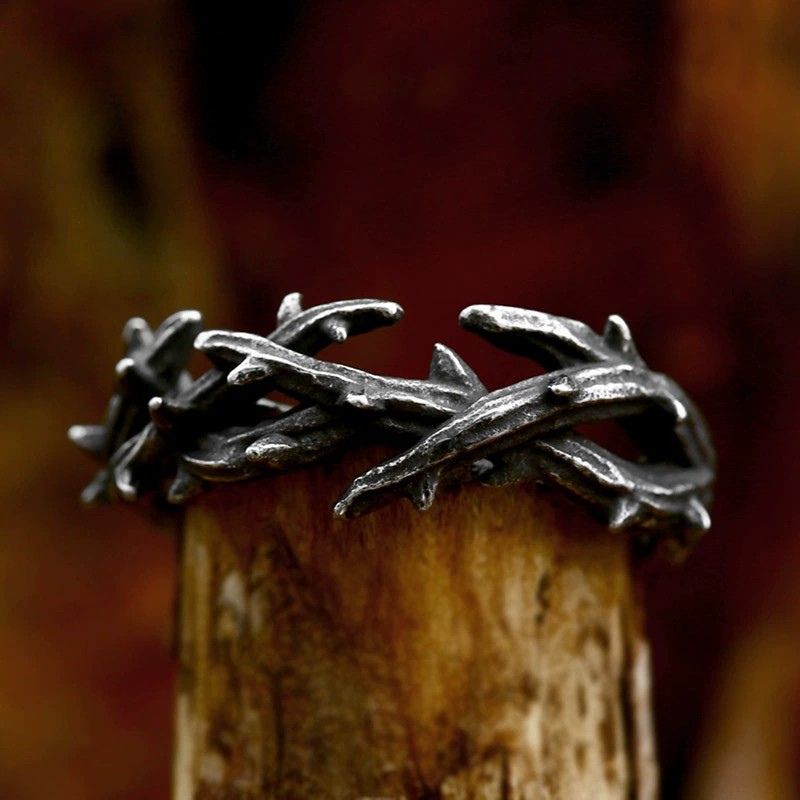 Divine Thorns Tsrovn Biker Ring – thorntsrovn™