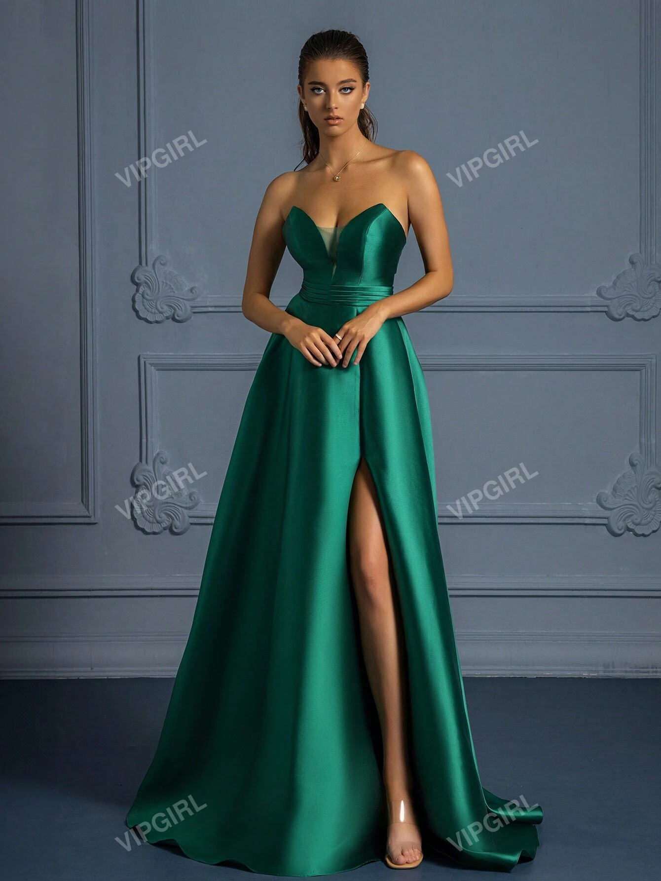 Rochie de seară elegantă, de înaltă calitate, verde, lungă, corset pentru femei, lungă și simplă, cu o fustă pufoasă verde măr pentru spectacole și evenimente. De asemenea, potrivită pentru animatoare la ceremonii și prezentări de modă.