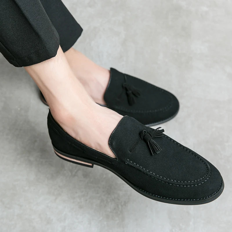 Herre-loafer med kvast i ruskind i gammel penge-stil