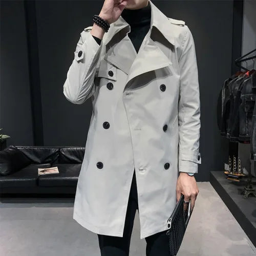 Meeste valge trench coat, Old Money stiilis