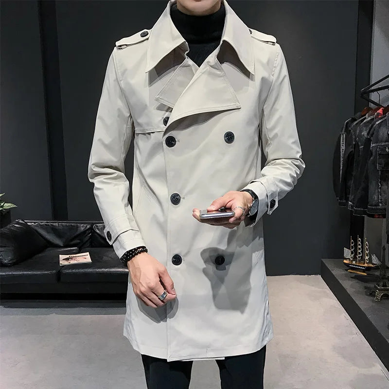 Vit trenchcoat för män, old money-stil