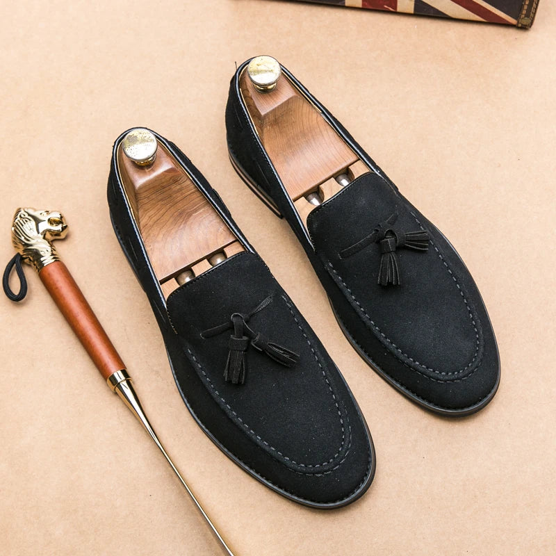 Herre-loafer med kvast i ruskind i gammel penge-stil