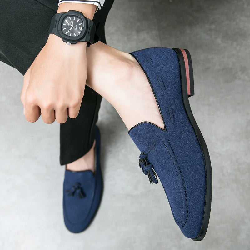 Tassel loafer i mocka för herr i Old money stil