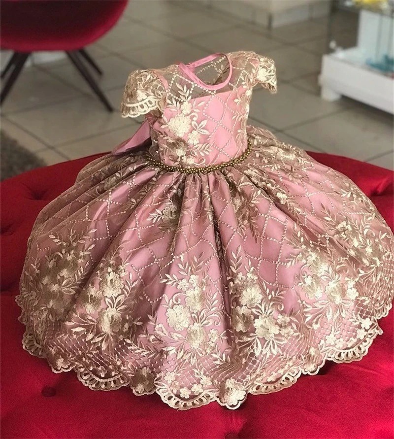 Prinzessin-Kleid Rosa Spitze Gold