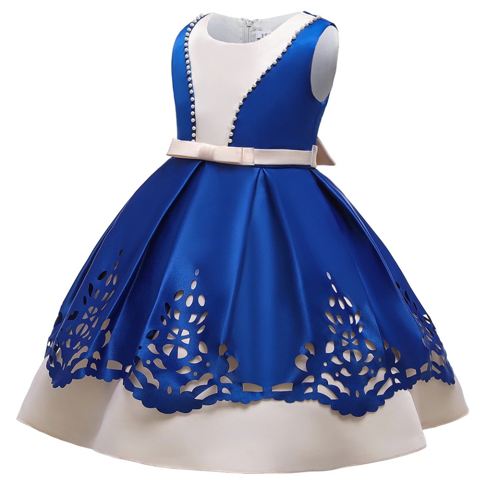 Prinzessinenkleid aus blauem Satin