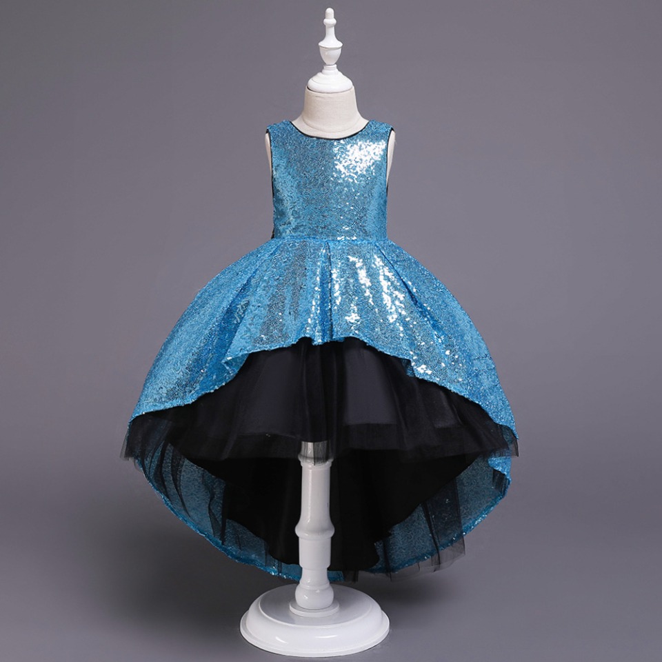 Prinzessinenkleid mit Pailletten Himmelblau