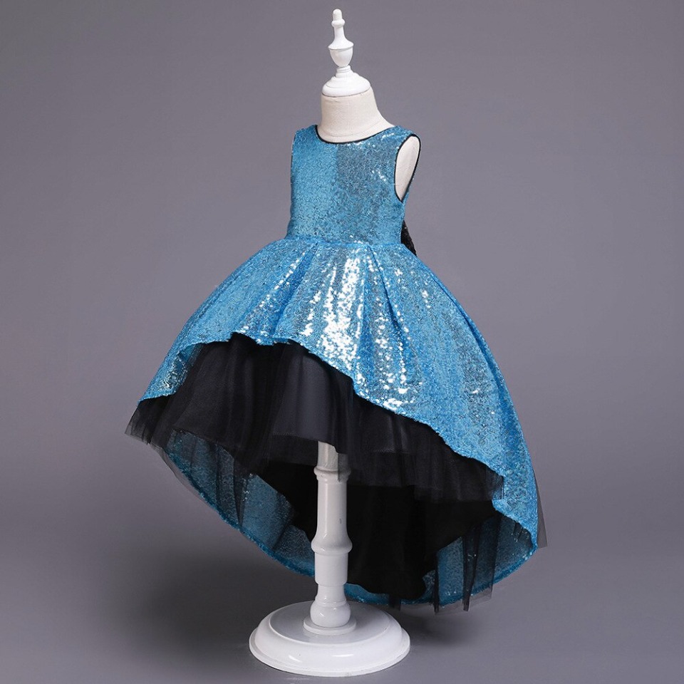 Prinzessinenkleid mit Pailletten Himmelblau