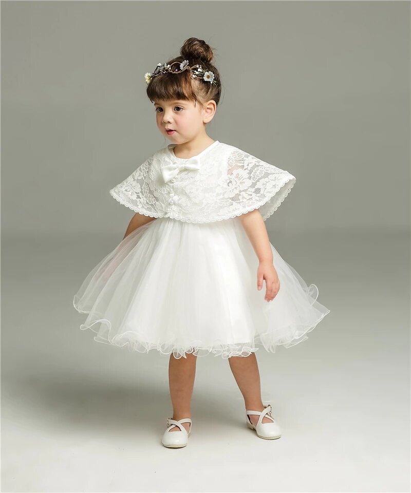 Besticktes Taufkleid für Babys