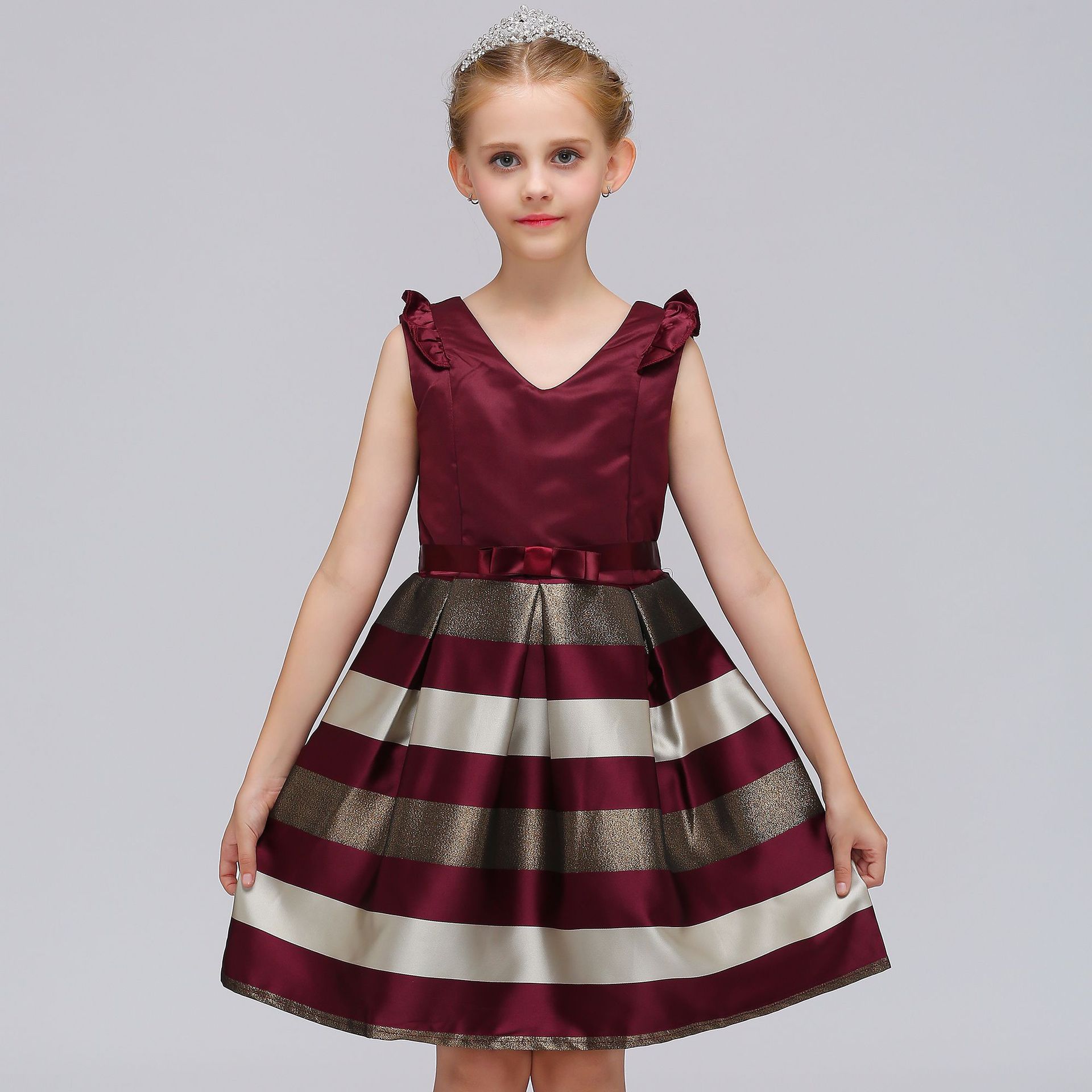 Kleid für Mädchen, Prinzessin, mit Streifen