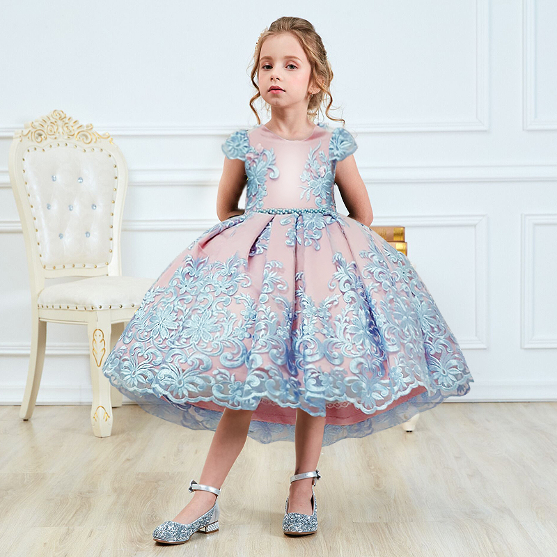 Prinzessin-Kleid mit Blumenmuster für die Zeremonie