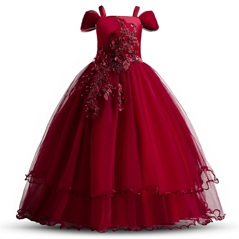 Rotes Kleid der Prinzessin mit Blumen