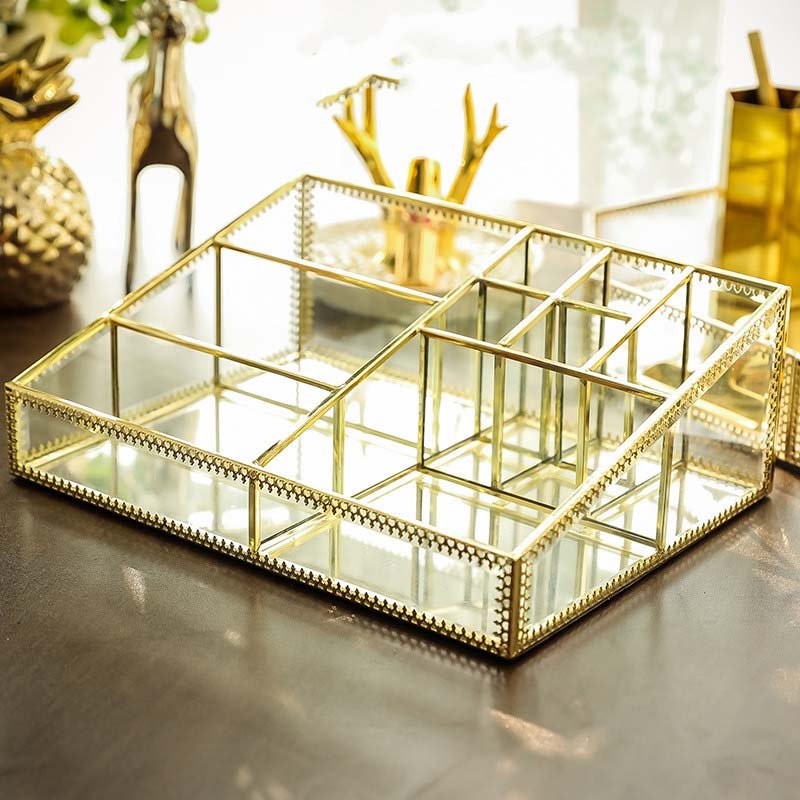 Sminkskåp i speglat glas