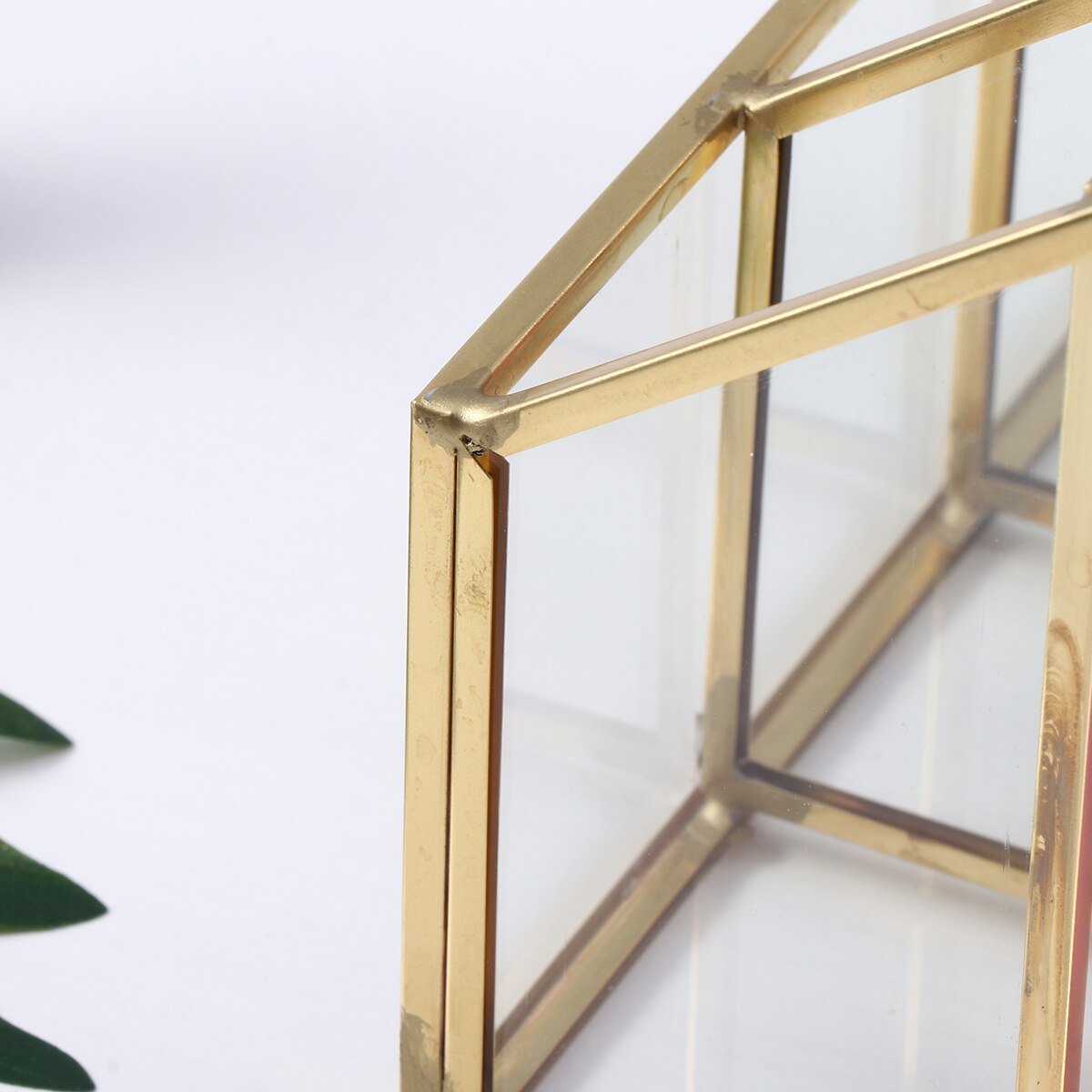 Transparent sminkväska i guld