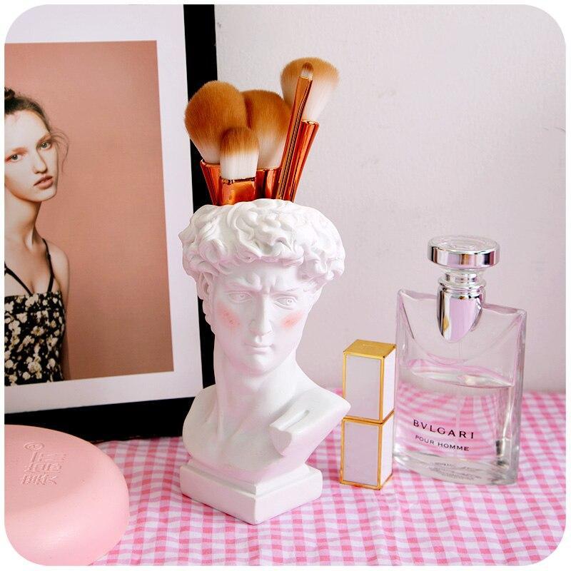 Sortiment skulptur Make-up