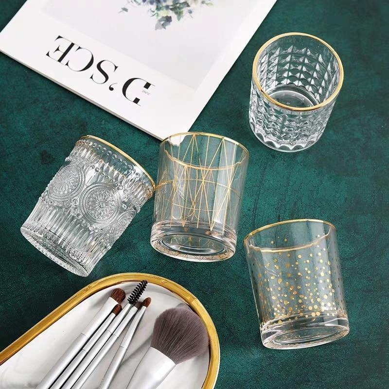 Kosmetikburk i glas