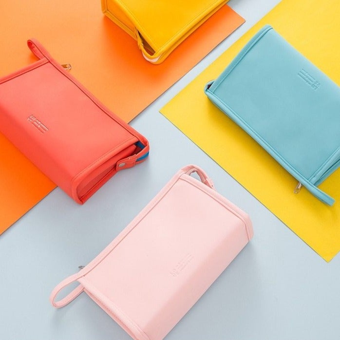Love Color™ förvaringsväska för smink