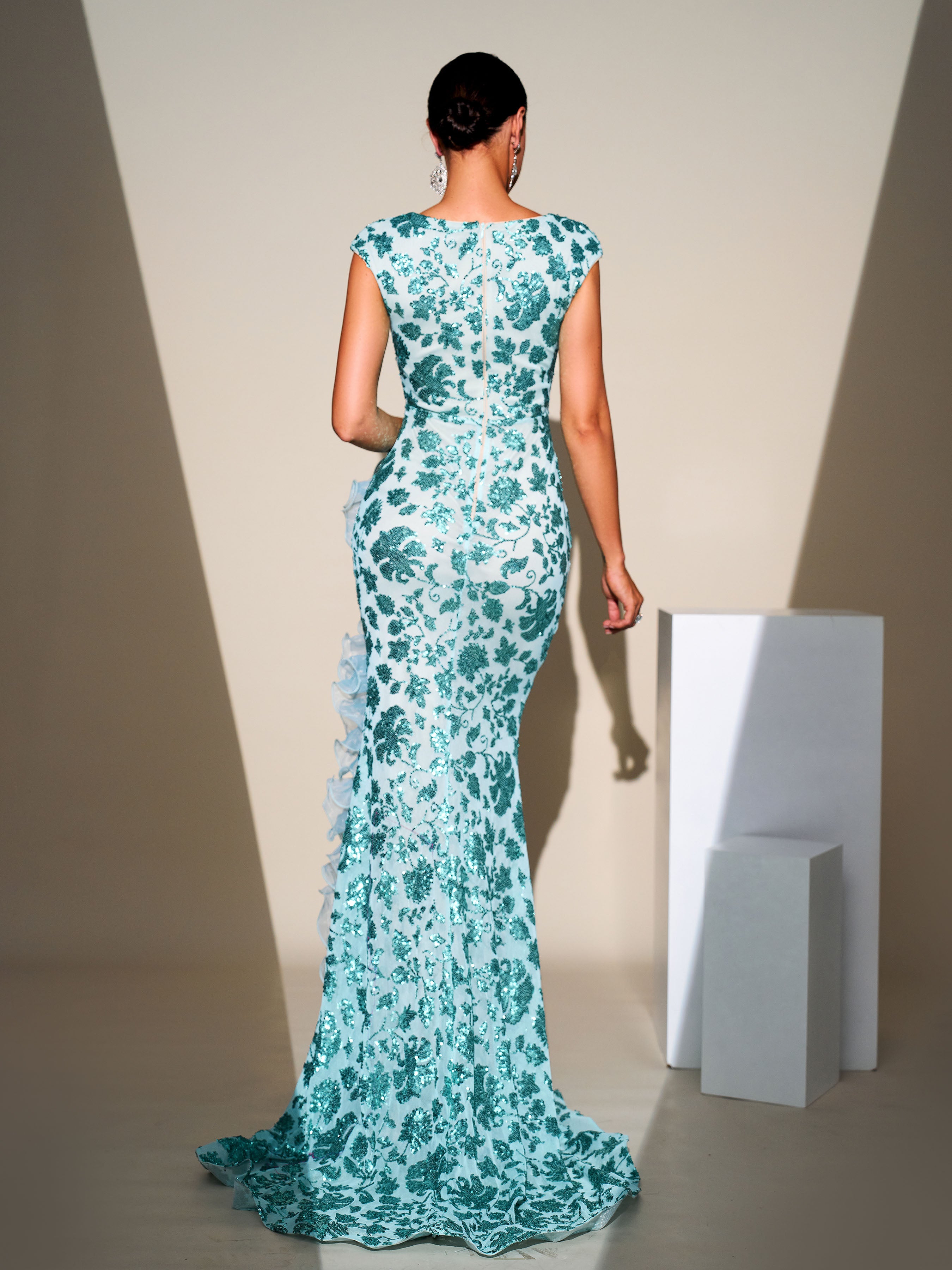 Vestido sem mangas com lantejoulas florais e fendas RJ11878