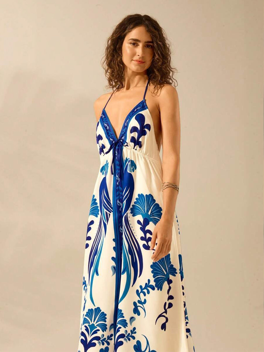 Vestido de férias sem costas com corte floral azul YF25526