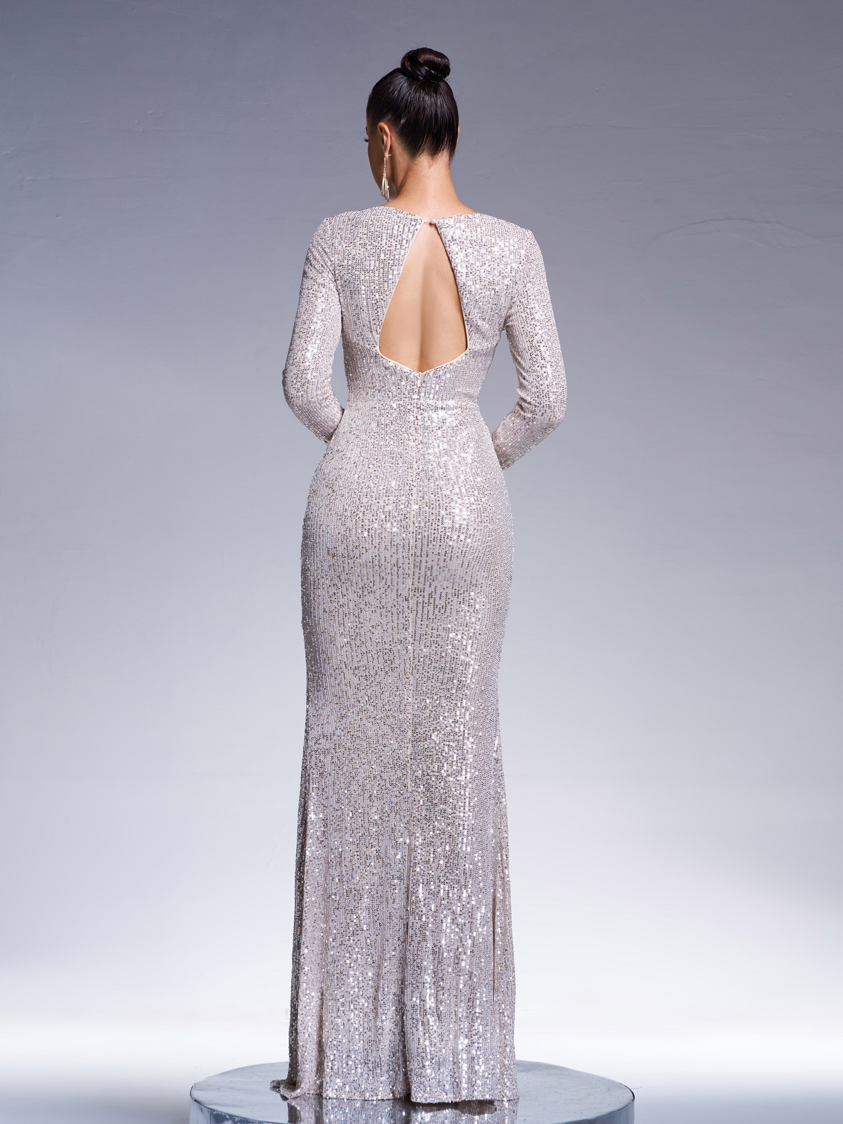 Vestido de noite sereia de mangas compridas com lantejoulas sem costas JM062W