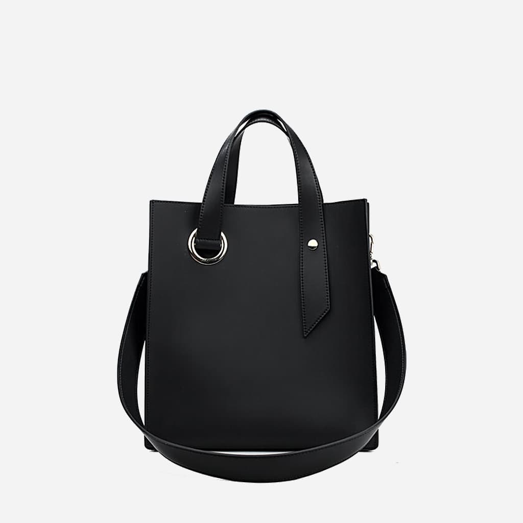 Bolso tote de piel negra con asa asimétrica