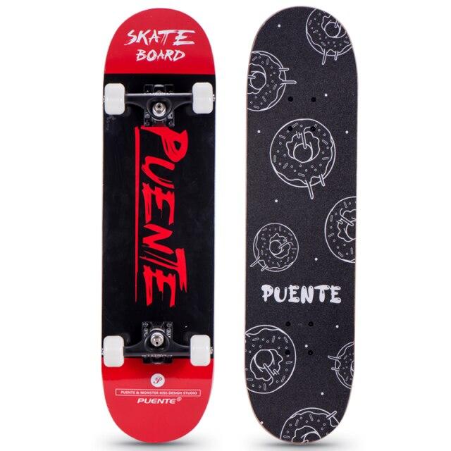 Zwart en rood skateboard