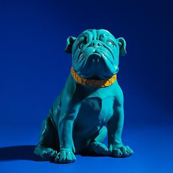 Statue Bulldogge Farbe