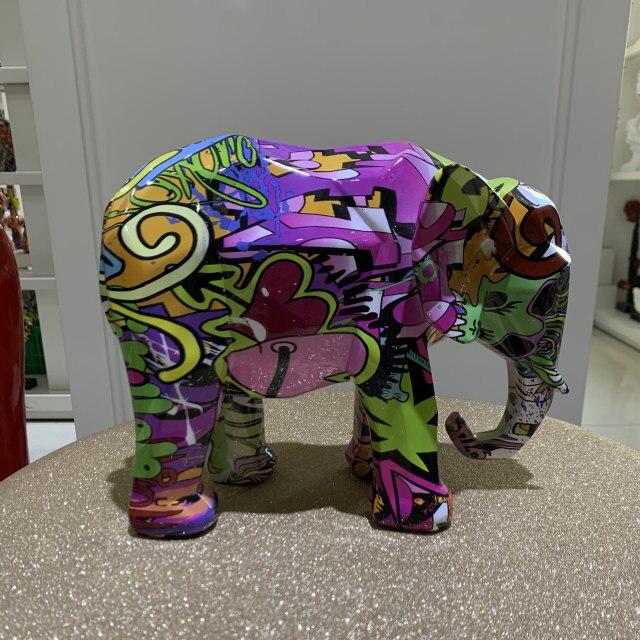 Statue Elefant bunt