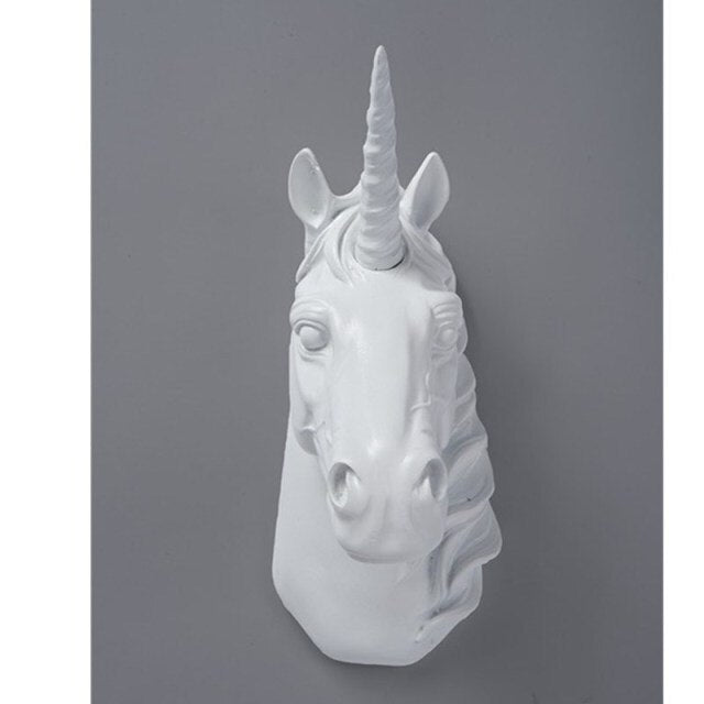 Statue Einhorn Wand