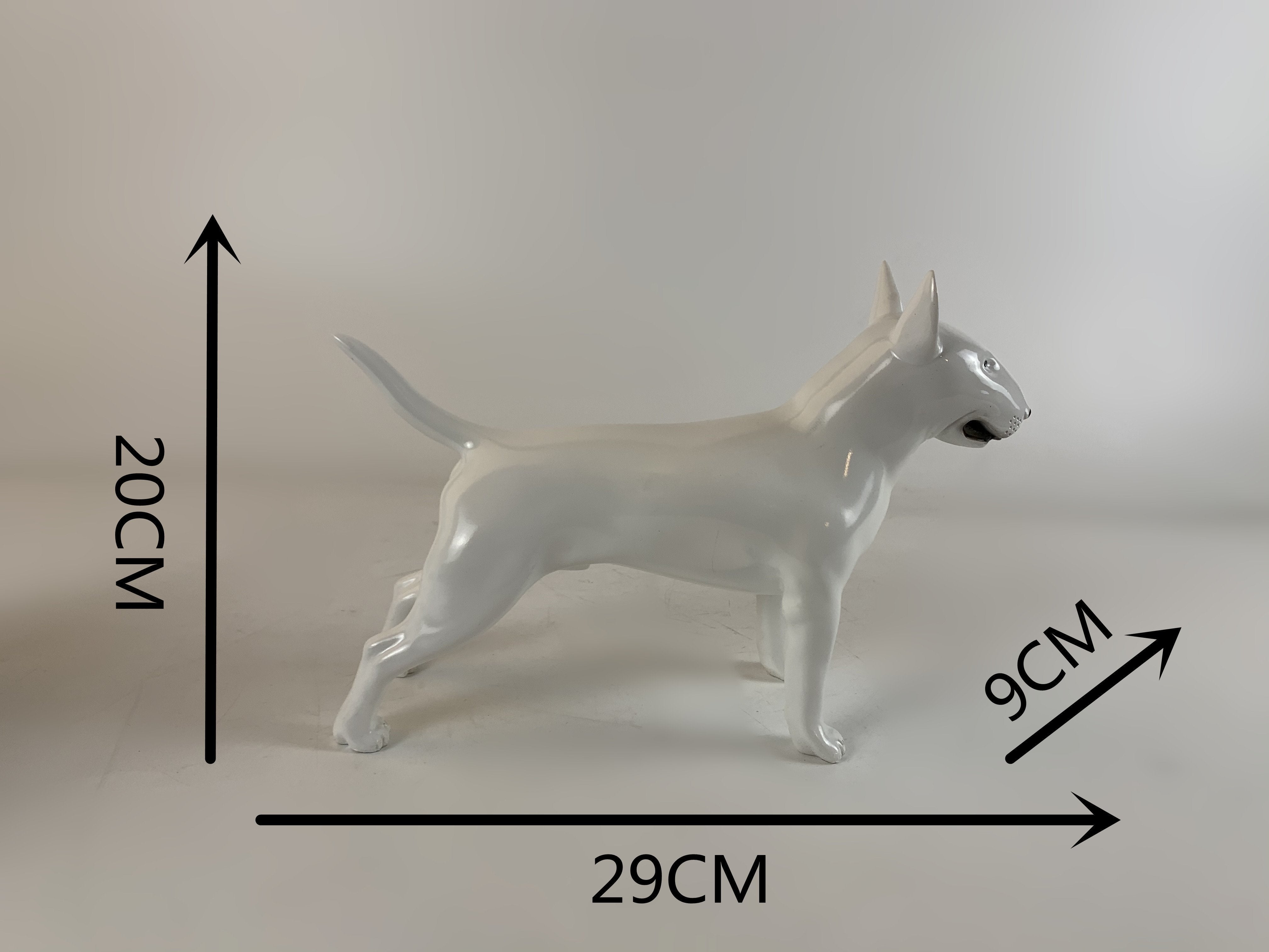 Statuetka w kształcie bull terriera