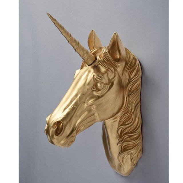 Statue Einhorn Wand