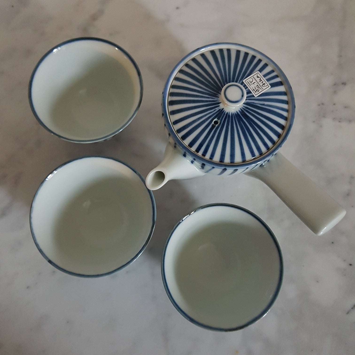 Japonijoje pagamintas porcelianinis arbatos rinkinys 300 ml