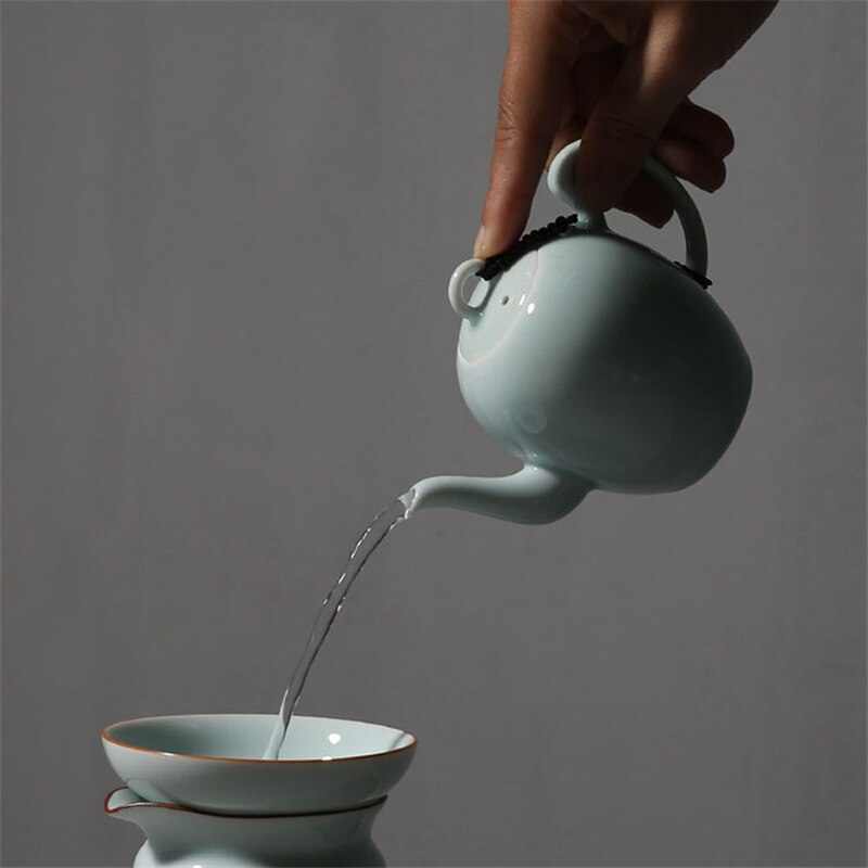 Celadono mėlynas porcelianinis arbatinukas 200 ml