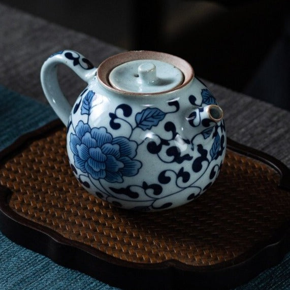 Mėlynai baltas porcelianinis arbatinukas 140 ml