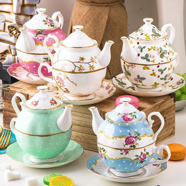 Angliškas porcelianinis arbatinukas 