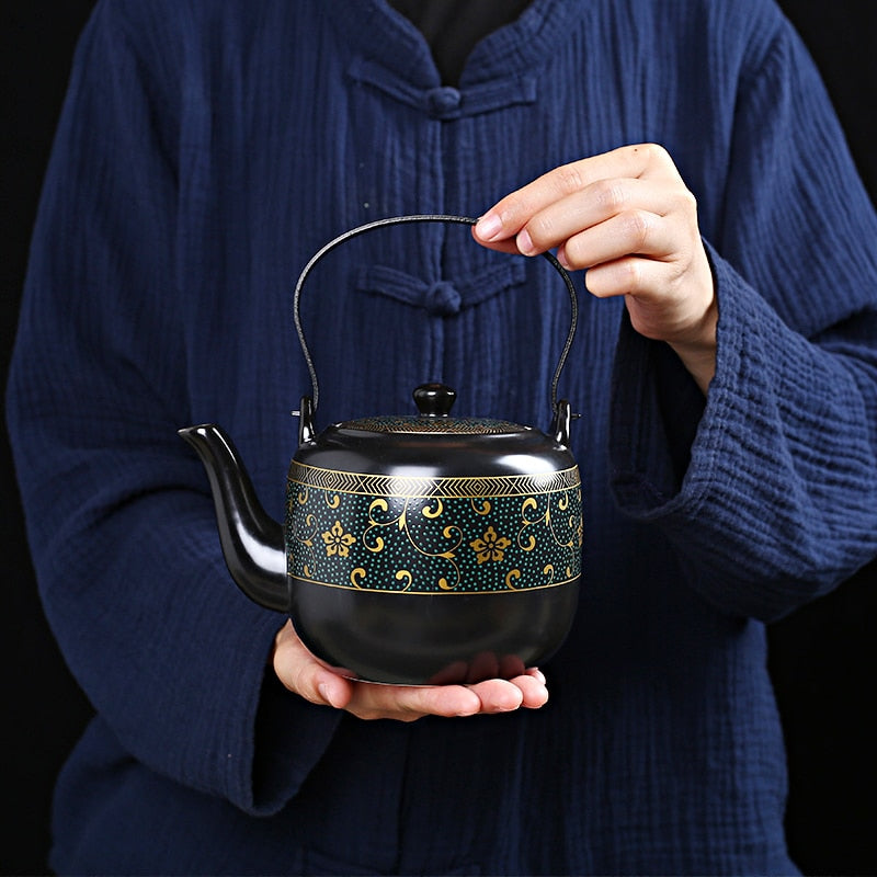Juodas porcelianinis arbatinukas su nerūdijančio plieno filtru 700 ml