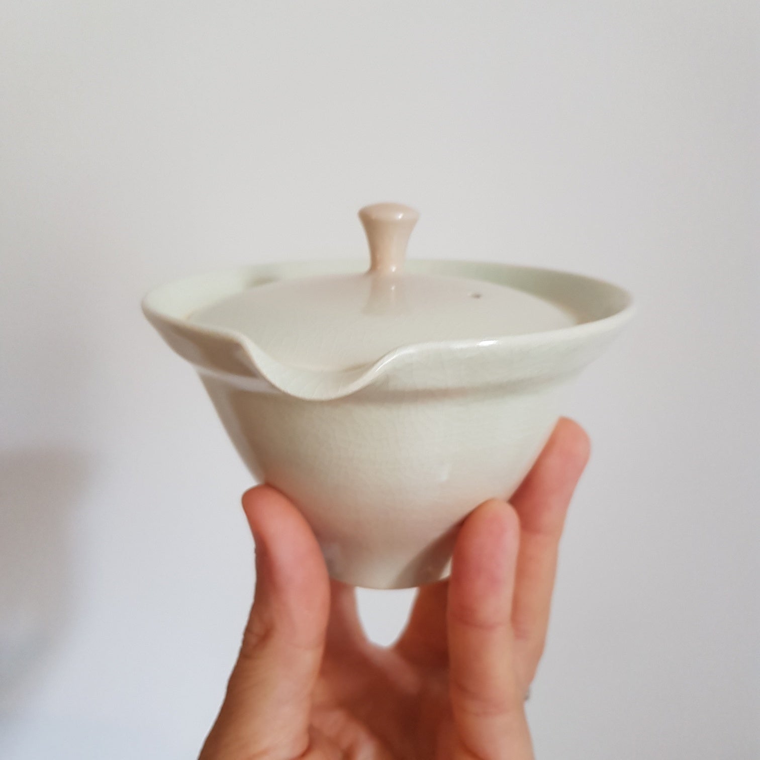 Japoniškas balto porceliano arbatinukas 150 ml